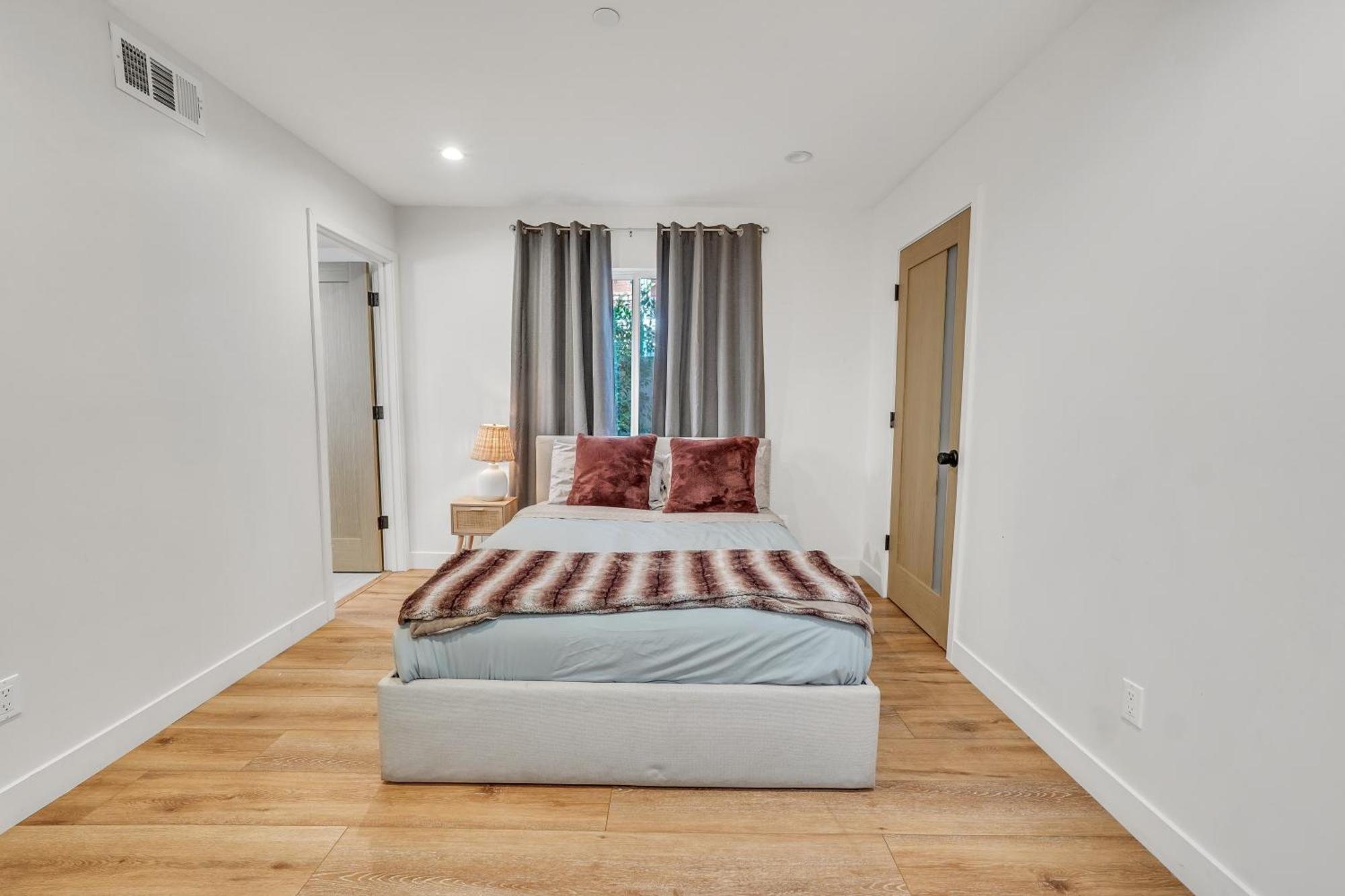 Luxurious Townhome W/3 Master Suites Gated Parking 洛杉矶 外观 照片