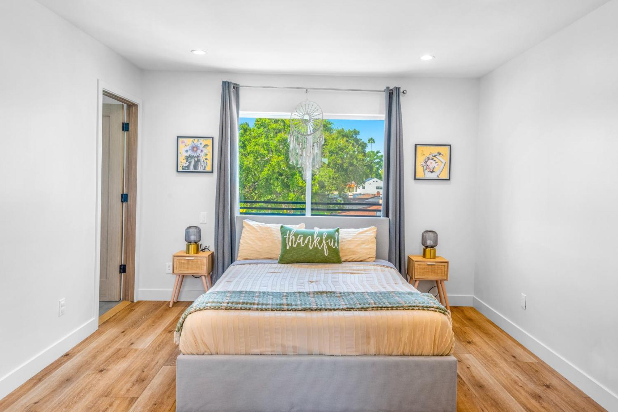 Luxurious Townhome W/3 Master Suites Gated Parking 洛杉矶 外观 照片