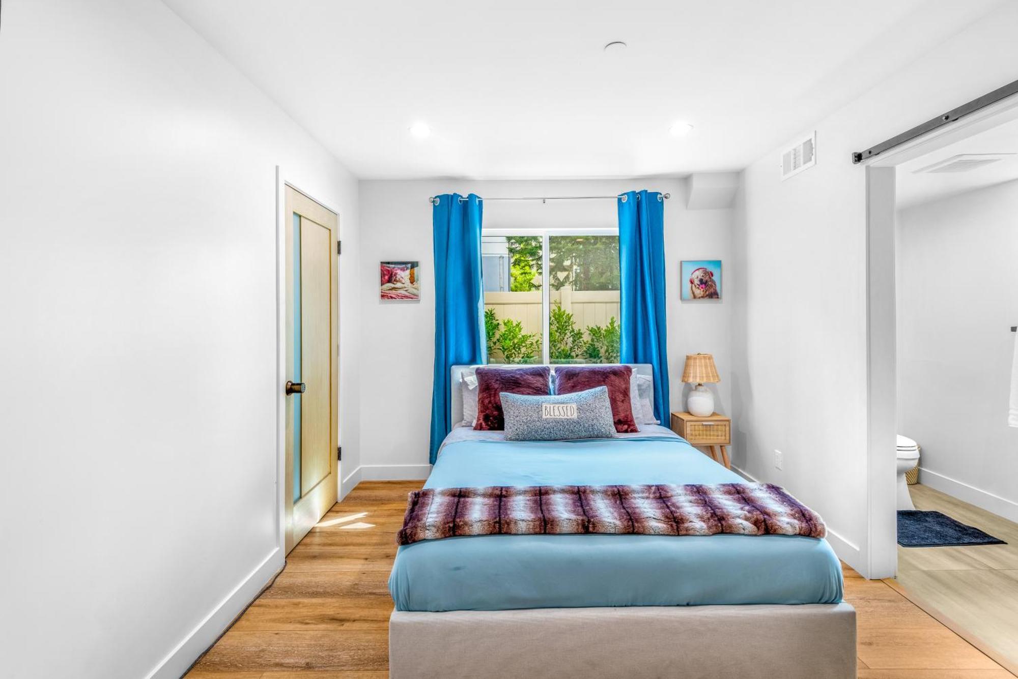Luxurious Townhome W/3 Master Suites Gated Parking 洛杉矶 外观 照片
