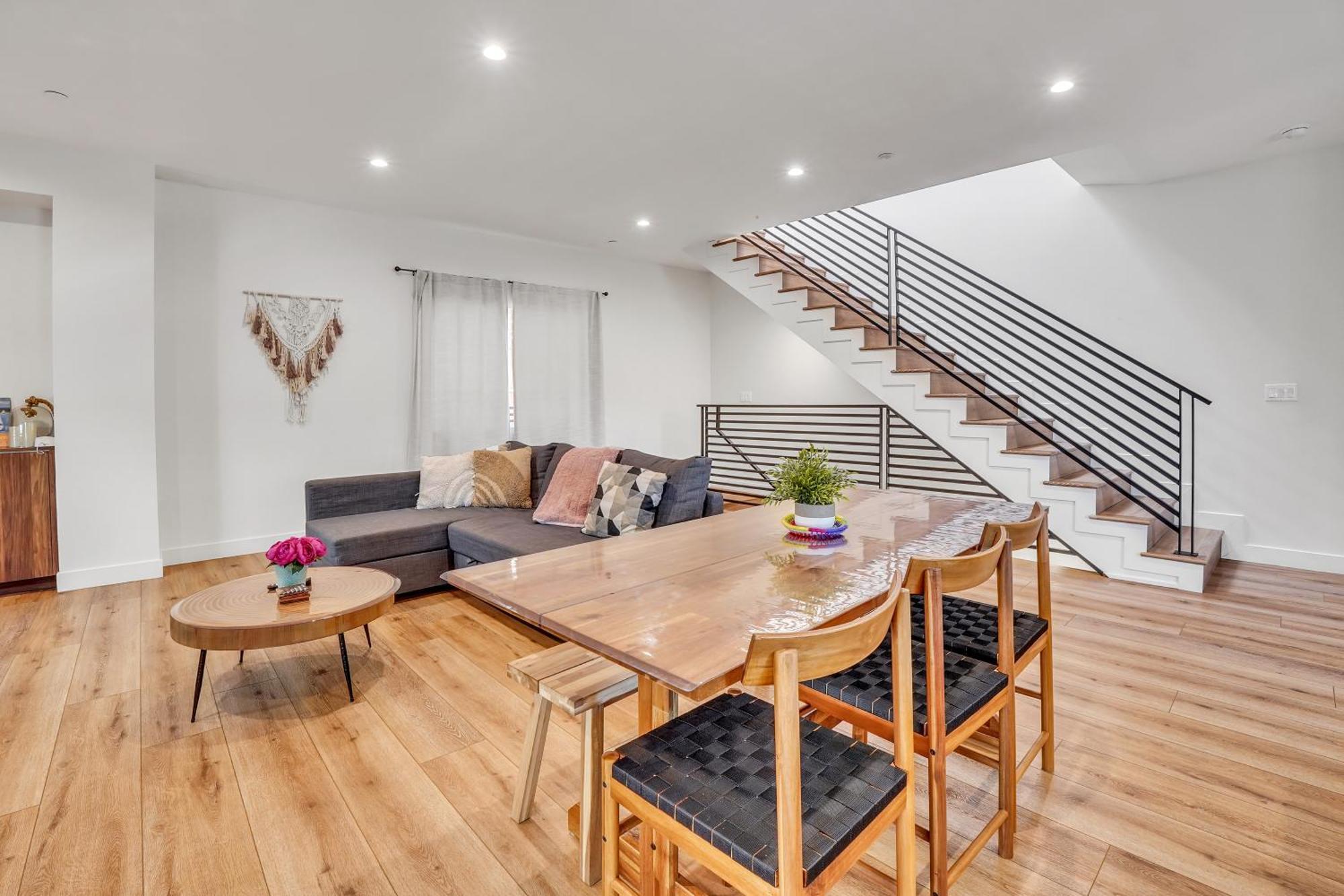 Luxurious Townhome W/3 Master Suites Gated Parking 洛杉矶 外观 照片