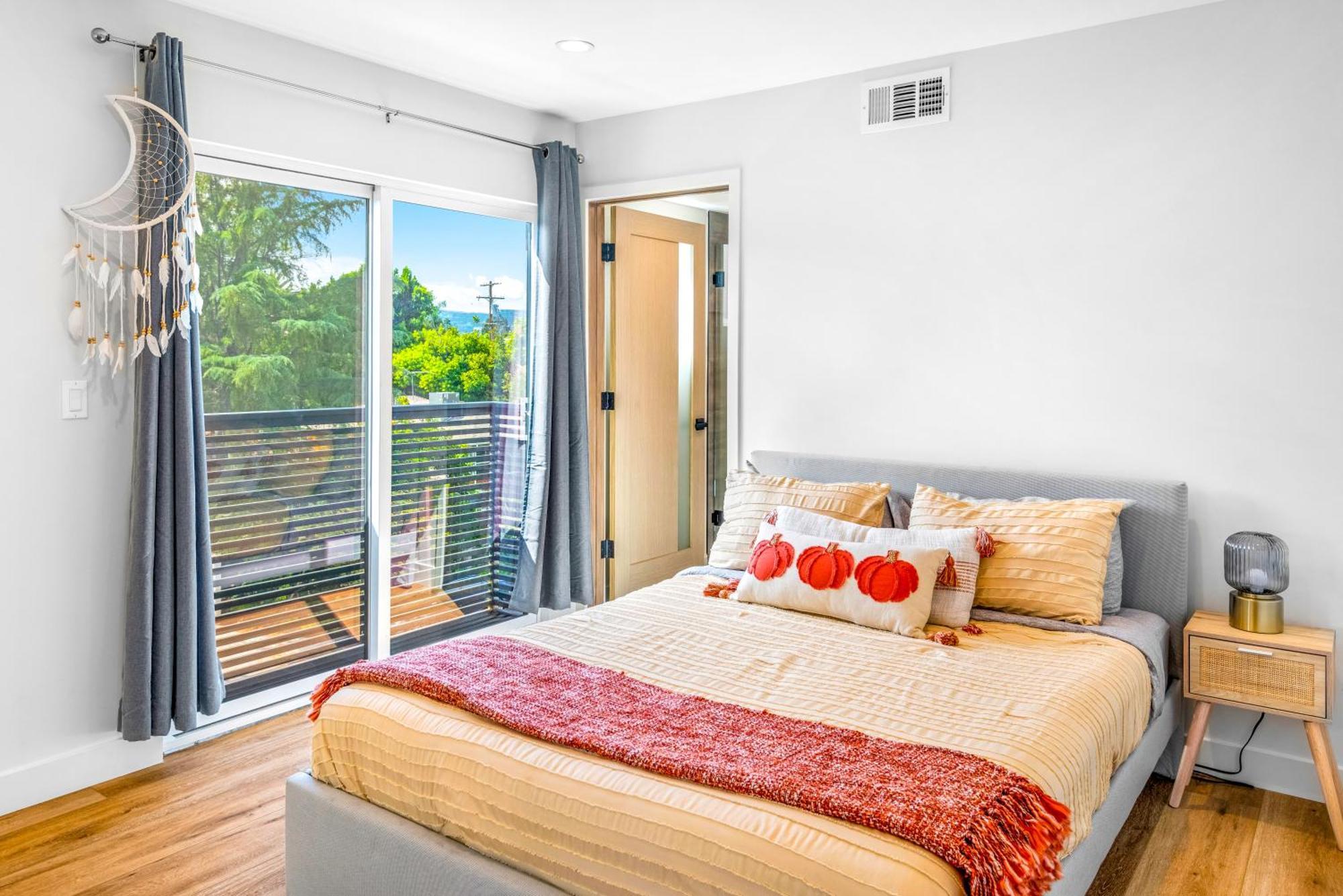 Luxurious Townhome W/3 Master Suites Gated Parking 洛杉矶 外观 照片